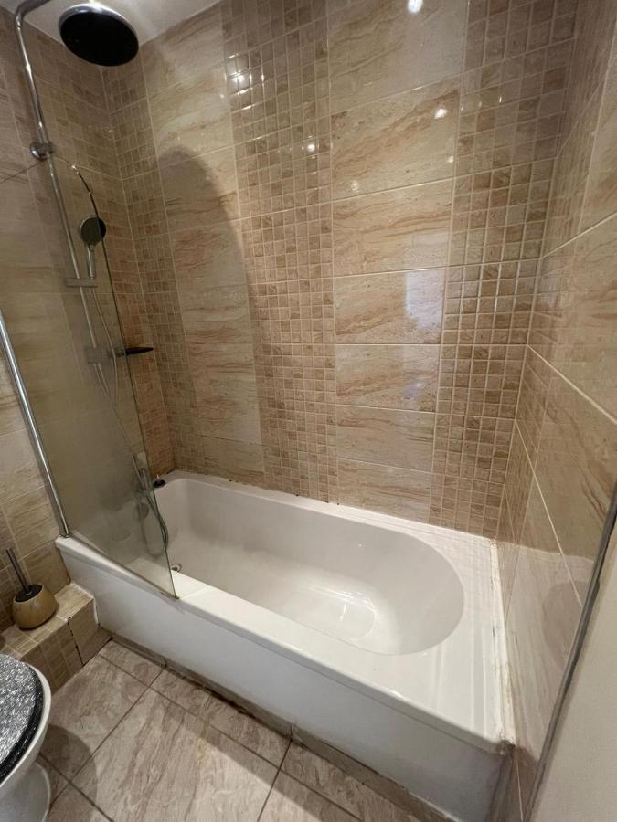 Apartment Two Bedroom With Kitchen Facility Manchester