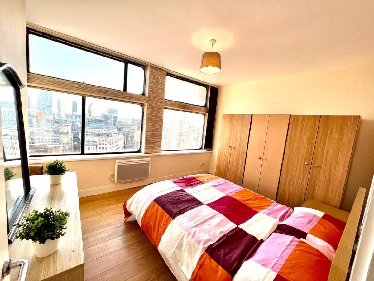 Apartment Two Bedroom With Kitchen Facility *